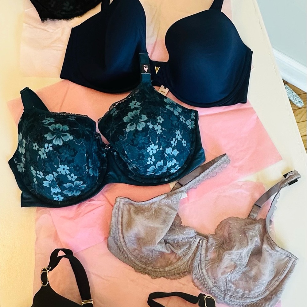 5 NWT Victorias Secret Bras